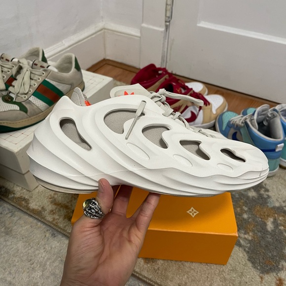 EUC Men’s Size 10.5 (Euro Sz 44.5) adidas adiFIM Q Sneakers In Off White/Orange - Picture 11 of 17